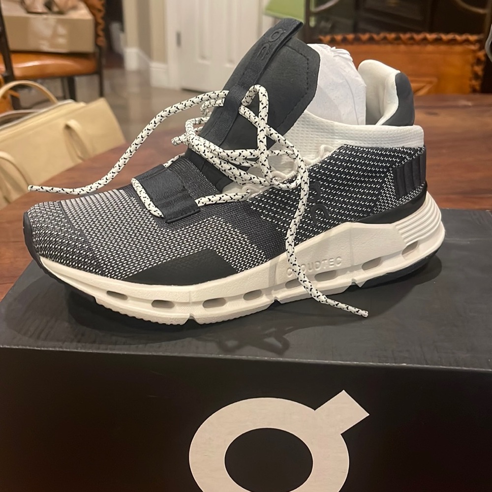 Brand new cloudnova’s size 5